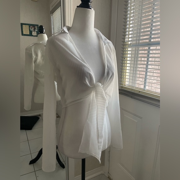 Cute Wrap Tie-Up White Longsleeve Top - Picture 2 of 5
